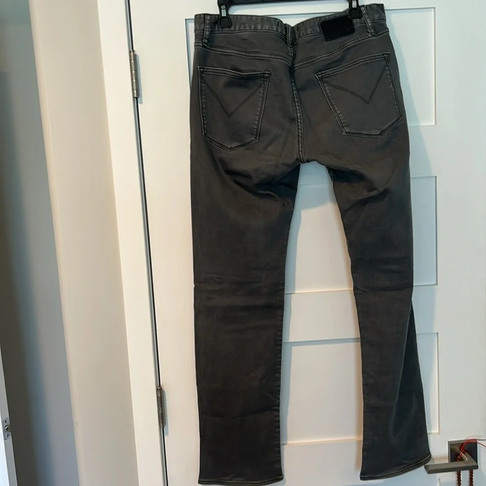 John Varvatos Charcoal Jeans size 32. Bowery slim straight fit. Worn twice - Picture 4 of 5